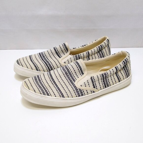 Old Navy Slip-On Sneakers Size 9 V/305979 Black & White Striped Canvas Material - Picture 2 of 6